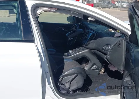 2016 Chrysler 200 S z USA, uszkodzony, nr VIN 1C3CCCBG3GN138021